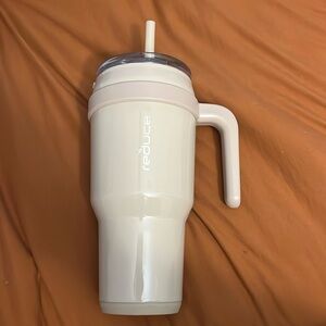 Reduce thermal water carrier